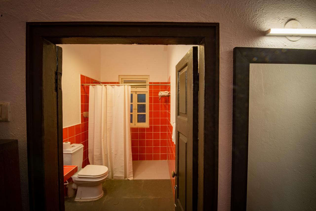 Waters Boutique Hotel By Spectrum Holiday GOA ภายนอก รูปภาพ