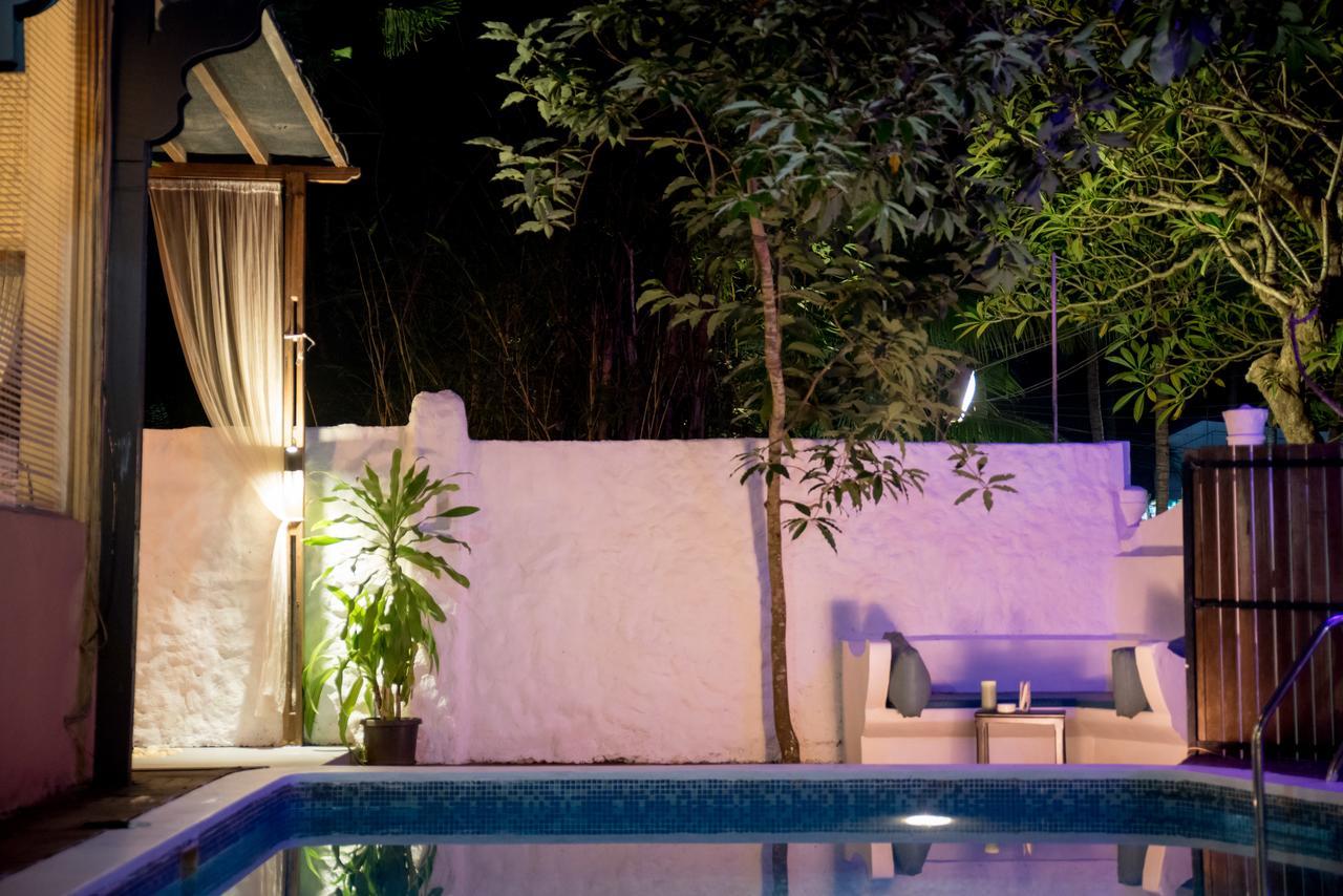 Waters Boutique Hotel By Spectrum Holiday GOA ภายนอก รูปภาพ